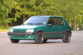 mousses, housses, selleries, soufflets, plages arrières, panneaux de porte, pour les véhicules de la marque 205 GTI Griffe