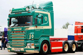 mousses, housses, selleries, soufflets, plages arrières, panneaux de porte, pour les véhicules de la marque Scania R5