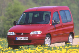 mousses, housses, selleries, soufflets, plages arrières, panneaux de porte, pour les véhicules de la marque Berlingo I 1996 - 2007