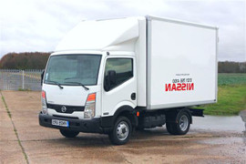 mousses, housses, selleries, soufflets, plages arrières, panneaux de porte, pour les véhicules de la marque NT 400 Cabstar C59