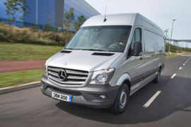 mousses, housses, selleries, soufflets, plages arrières, panneaux de porte, pour les véhicules de la marque Sprinter 2006 - 2018