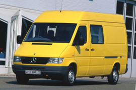 mousses, housses, selleries, soufflets, plages arrières, panneaux de porte, pour les véhicules de la marque Sprinter 1995 - 2006